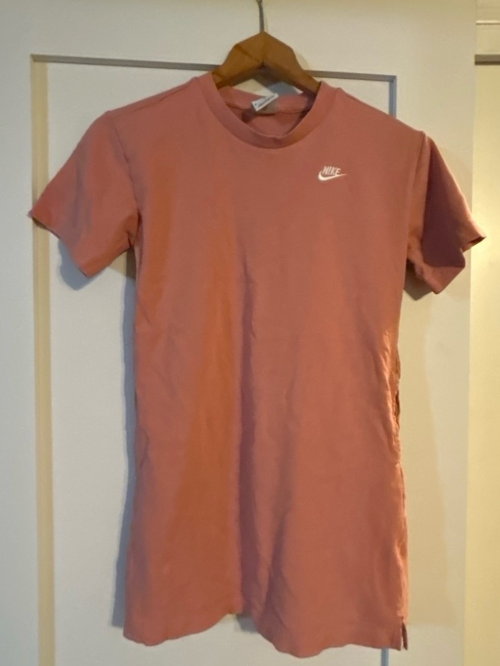 Nike Pink Short-Sleeve Crewneck T-Shirt Dress w Pockets